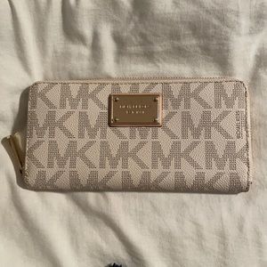 White Michael Kors MK Women’s Zip Around Wallet